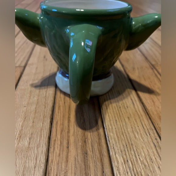 Yoda star wars galerie Head coffee mug 3D Green FLAW Tiny Chip Shown In Photo - Picture 2 of 5